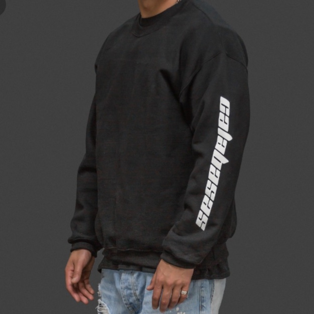 AUTHENTIC YEEZY SEASON 8 CALABASAS CREWNECK UNISEX